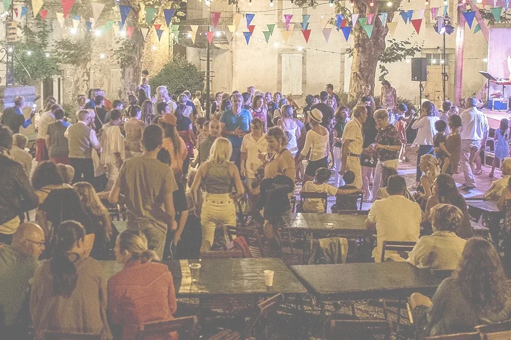 Ambiance association / collectivité — DJ association DJ collectivité The French Deejay's